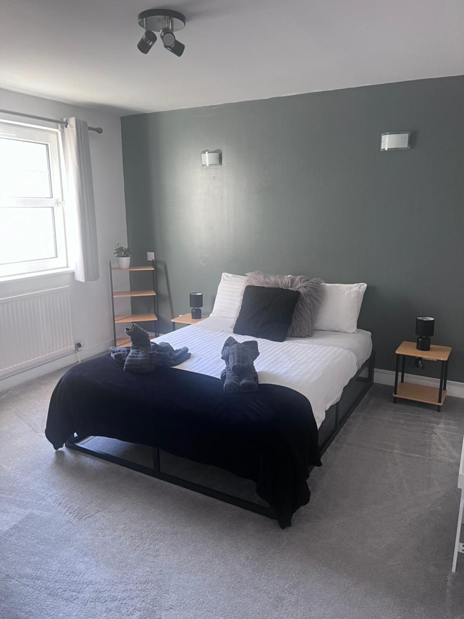 Stylish Apartment In The Heart Of Inverness Bagian luar foto